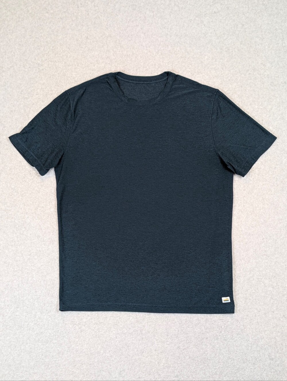 Vuori Strato Tech Tee Men's Large Navy Blue Performance Gym Training Shirt V126